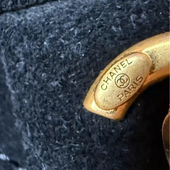 Chanel 25 Hobo Bag Medium Black Suede - Picture 11 of 16